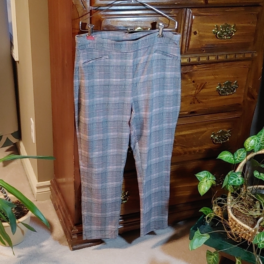 🇨🇦 Lily Morgan Women's Plaid Pants